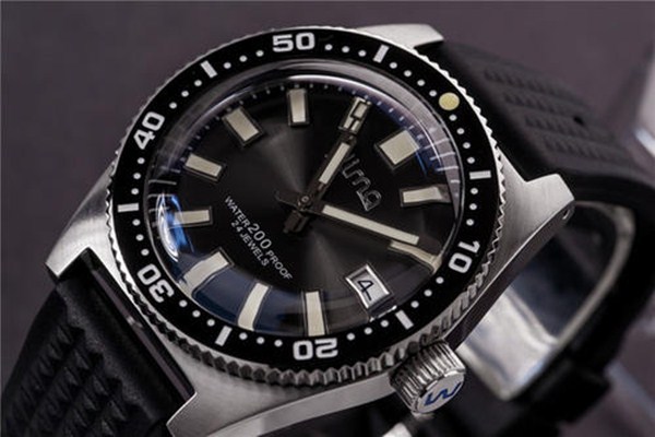 手表鏡面怎么保養(yǎng) 手表鏡面保養(yǎng)要注意什么 手表鏡面怎么保養(yǎng) 手表鏡面保養(yǎng)要注意什么