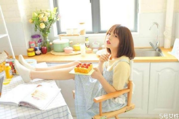 掛女朋友電話(huà)很?chē)?yán)重嗎 掛女朋友電話(huà)她生氣了怎么辦 掛女朋友電話(huà)很?chē)?yán)重嗎 掛女朋友電話(huà)她生氣了怎么辦