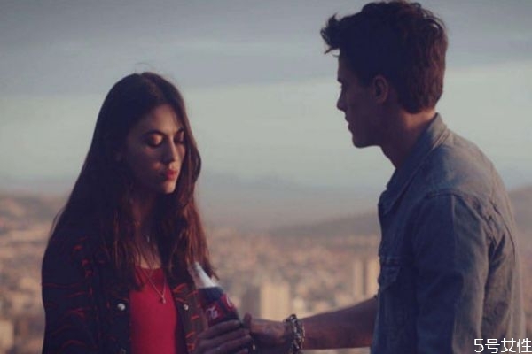 男人冷戰(zhàn)心里會(huì)難受嗎 長(zhǎng)時(shí)間冷戰(zhàn)時(shí)男人心態(tài) 男人冷戰(zhàn)心里會(huì)難受嗎 長(zhǎng)時(shí)間冷戰(zhàn)時(shí)男人心態(tài)