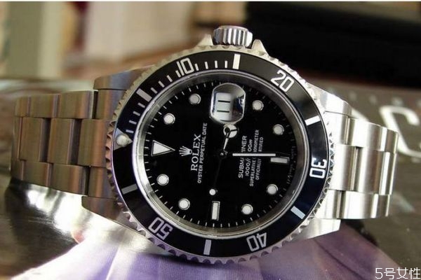 手表為什么要保養(yǎng)呢 手表洗油的必要性是什么呢 手表為什么要保養(yǎng)呢 手表洗油的必要性是什么呢