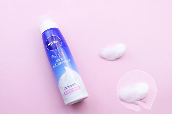 常見含乙二醇的護(hù)膚品有哪些 含乙二醇的護(hù)膚品有什么危害嗎 常見含乙二醇的護(hù)膚品有哪些 含乙二醇的護(hù)膚品有什么危害嗎