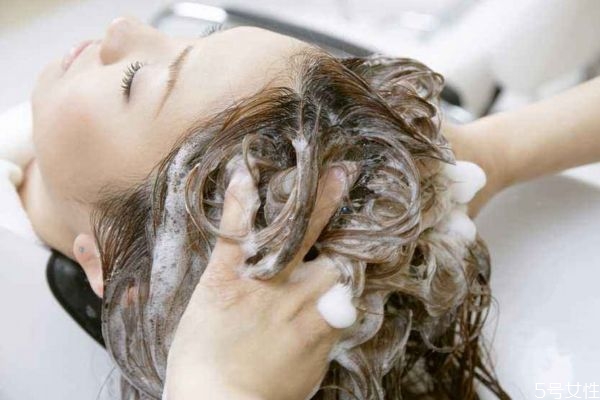 頭發(fā)需要保養(yǎng)嗎 頭發(fā)應該怎么保養(yǎng)呢 頭發(fā)需要保養(yǎng)嗎 頭發(fā)應該怎么保養(yǎng)呢