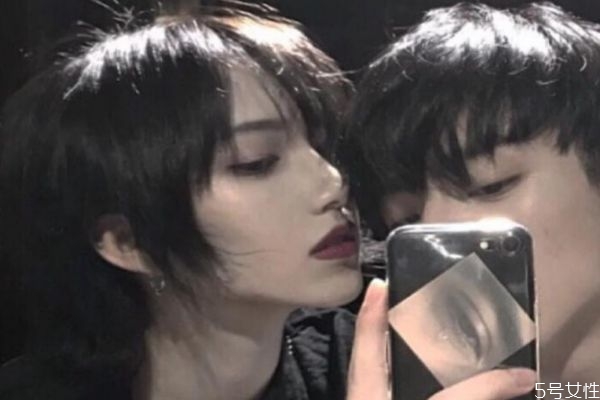 怎么看他是在聊騷還是喜歡你 男生只聊騷不戀愛的表現(xiàn) 怎么看他是在聊騷還是喜歡你 男生只聊騷不戀愛的表現(xiàn)