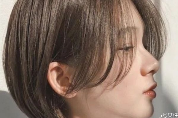 奶茶色怎么調(diào)配 奶茶色染膏怎么染 奶茶色怎么調(diào)配 奶茶色染膏怎么染