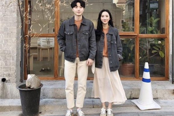 父母反對(duì)姐弟戀怎么辦 父母反對(duì)的姐弟戀還要堅(jiān)持嗎 父母反對(duì)姐弟戀怎么辦 父母反對(duì)的姐弟戀還要堅(jiān)持嗎