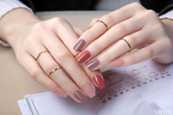指甲油一般的保存時間是多久呢 如何保存指甲油呢 指甲油一般的保存時間是多久呢 如何保存指甲油呢