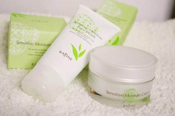 二十歲左右怎樣護膚 二十歲左右護膚會遇到哪些問題