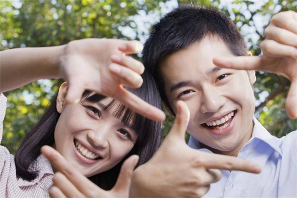 遇到暗戀的人該主動(dòng)嗎 遇到自己暗戀的人怎么辦 遇到暗戀的人該主動(dòng)嗎 遇到自己暗戀的人怎么辦