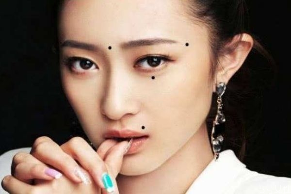 臉部的痣可以怎么去除呢 去除臉部痣的方法有什么呢 臉部的痣可以怎么去除呢 去除臉部痣的方法有什么呢
