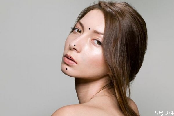 臉部的痣可以怎么去除呢 去除臉部痣的方法有什么呢 臉部的痣可以怎么去除呢 去除臉部痣的方法有什么呢