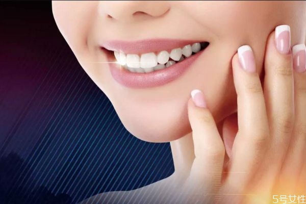 冷光美白牙齒疼嗎 如何減輕冷光美白牙齒的疼痛呢 冷光美白牙齒疼嗎 如何減輕冷光美白牙齒的疼痛呢