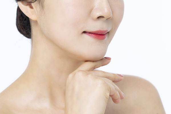 自體脂肪豐下巴如何護(hù)理 自體脂肪豐下巴會(huì)痛嗎 自體脂肪豐下巴如何護(hù)理 自體脂肪豐下巴會(huì)痛嗎