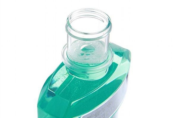 漱口水的主要成分是什么呢 漱口水可以喝嗎 漱口水的主要成分是什么呢 漱口水可以喝嗎