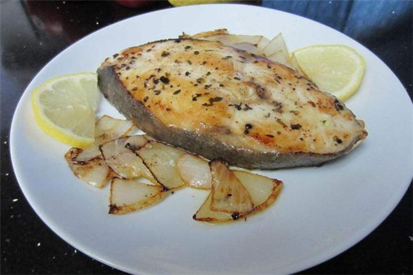 鱈魚怎么煎不會煎散了 鱈魚怎么煎才能不碎 鱈魚怎么煎不會煎散了 鱈魚怎么煎才能不碎