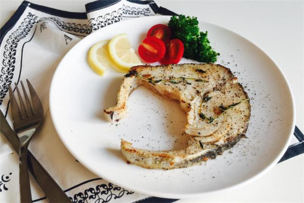 煎鱈魚配什么醬汁好吃 香煎鱈魚的醬汁怎么調(diào) 煎鱈魚配什么醬汁好吃 香煎鱈魚的醬汁怎么調(diào)