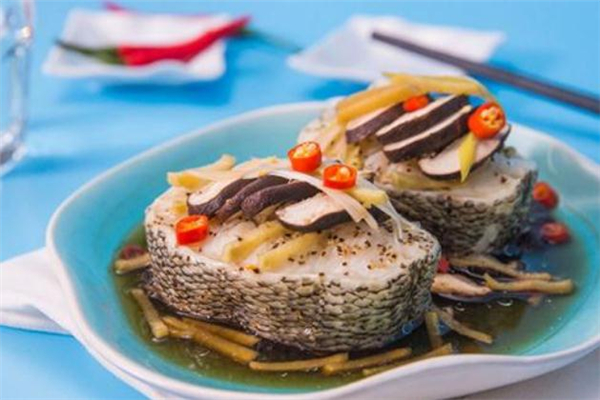 鱈魚(yú)和三文魚(yú)哪個(gè)好 鱈魚(yú)和三文魚(yú)哪個(gè)貴 鱈魚(yú)和三文魚(yú)哪個(gè)好 鱈魚(yú)和三文魚(yú)哪個(gè)貴