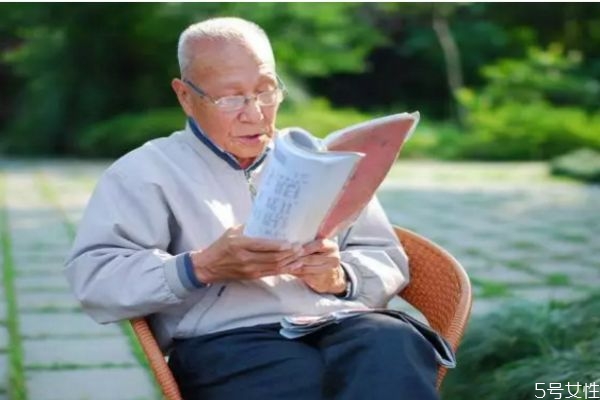 老年癡呆離我們這么近 掌握這幾招遠(yuǎn)離老年癡呆 老年癡呆離我們這么近 掌握這幾招遠(yuǎn)離老年癡呆