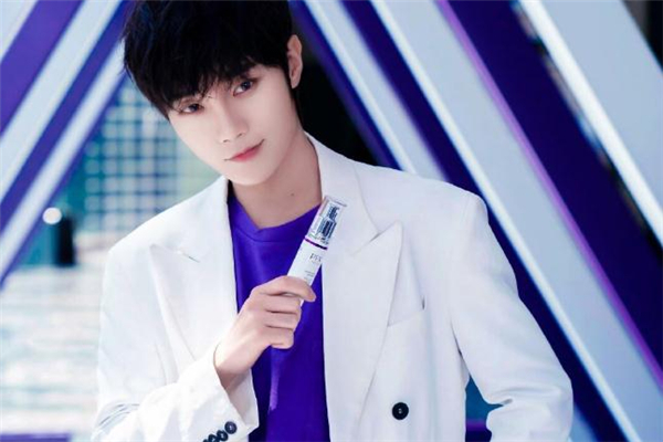 olay超a瓶適合年齡 olay超a瓶精華可以用在眼部嗎 olay超a瓶適合年齡 olay超a瓶精華可以用在眼部嗎