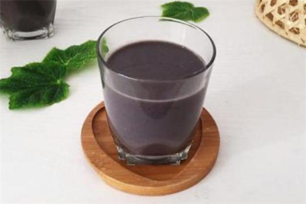 黑豆?jié){能放紅糖嗎 黑豆?jié){放白糖好還是紅糖好 黑豆?jié){能放紅糖嗎 黑豆?jié){放白糖好還是紅糖好