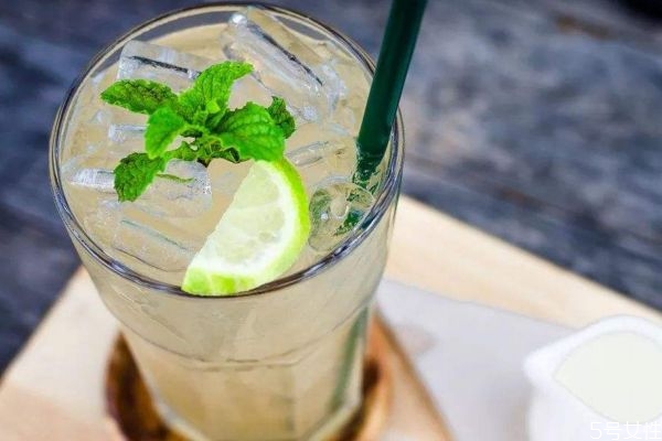 可以經(jīng)常喝雪碧嗎 雪碧的主要成分是什么呢 可以經(jīng)常喝雪碧嗎 雪碧的主要成分是什么呢