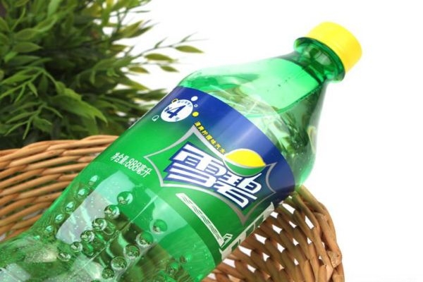 可以經(jīng)常喝雪碧嗎 雪碧的主要成分是什么呢 可以經(jīng)常喝雪碧嗎 雪碧的主要成分是什么呢