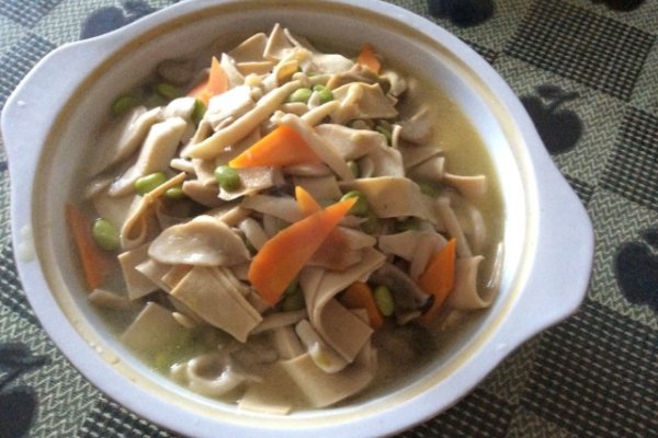 菌類(lèi)為什么要焯水 菌類(lèi)怎么焯水