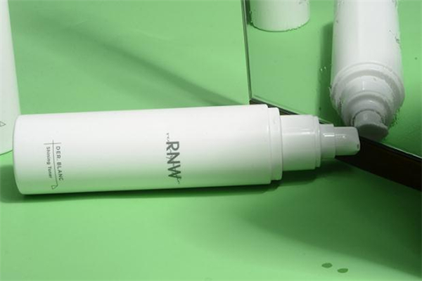 rnw水乳怎么辨別真假 哪里可以買到rnw正品 rnw水乳怎么辨別真假 哪里可以買到rnw正品