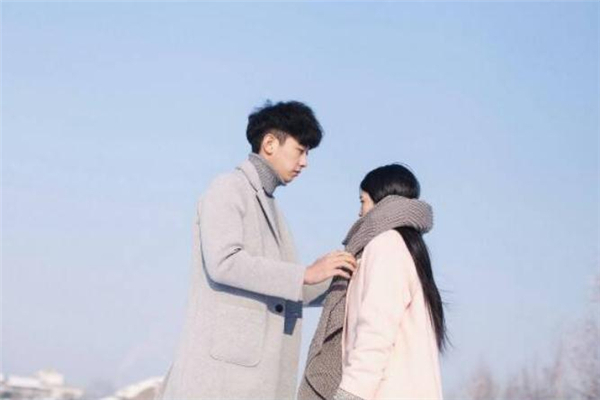 前任和現(xiàn)任怎么選擇 前任和現(xiàn)任男人更重視哪個(gè) 前任和現(xiàn)任怎么選擇 前任和現(xiàn)任男人更重視哪個(gè)