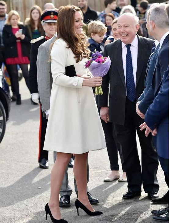 高跟鞋怎么穿可以不掉跟 怎么穿高跟鞋不掉跟 高跟鞋怎么穿可以不掉跟 怎么穿高跟鞋不掉跟