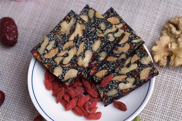 阿膠糕拉絲的好還是不拉絲的好 阿膠糕不拉絲什么原因 阿膠糕拉絲的好還是不拉絲的好 阿膠糕不拉絲什么原因