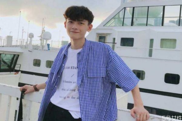 壞男生是如何讓女生喜歡上自己的 壞男生撩妹法則 壞男生是如何讓女生喜歡上自己的 壞男生撩妹法則