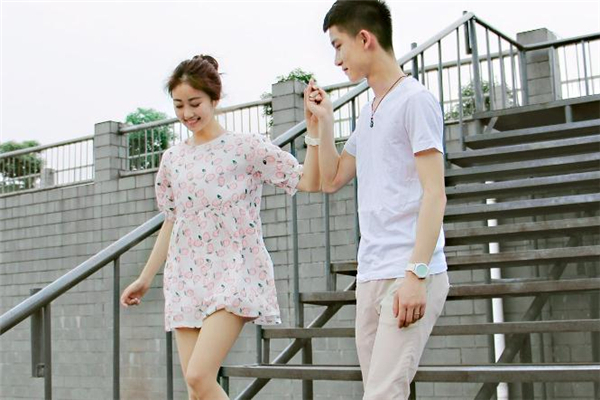 異地戀想男朋友了怎么辦 異地戀想男朋友了該怎么對(duì)他說 異地戀想男朋友了怎么辦 異地戀想男朋友了該怎么對(duì)他說