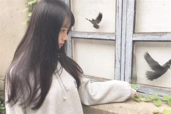 女人的衣服怎么會香 為什么女人穿過的衣服是香的 女人的衣服怎么會香 為什么女人穿過的衣服是香的