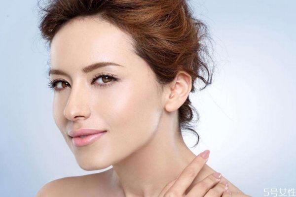 什么是魚尾紋呢 魚尾紋是怎么形成的呢 什么是魚尾紋呢 魚尾紋是怎么形成的呢