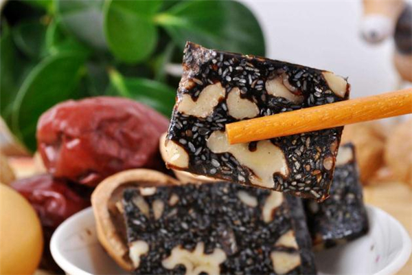 阿膠糕發(fā)苦是什么原因 阿膠糕發(fā)苦能吃嗎 阿膠糕發(fā)苦是什么原因 阿膠糕發(fā)苦能吃嗎