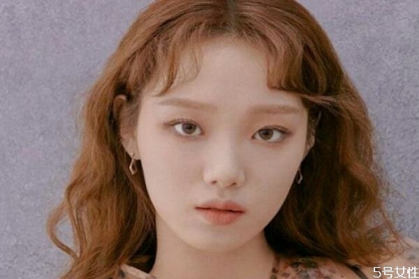 什么樣女人吸引有錢(qián)人 跟有錢(qián)男人交往的忌諱 什么樣女人吸引有錢(qián)人 跟有錢(qián)男人交往的忌諱