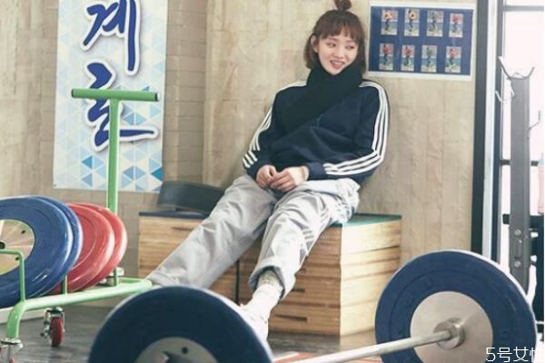 怎么看出一個男生喜歡你 主要看這三點 怎么看出一個男生喜歡你 主要看這三點