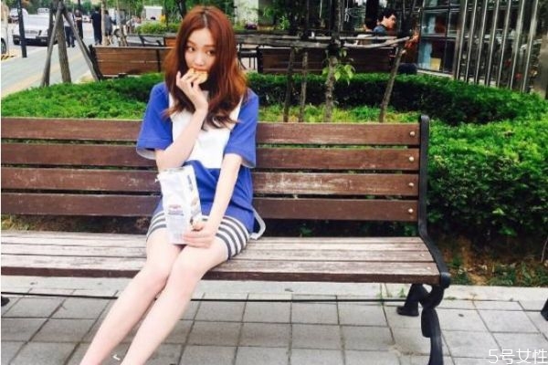 怎么看出一個男生喜歡你 主要看這三點 怎么看出一個男生喜歡你 主要看這三點