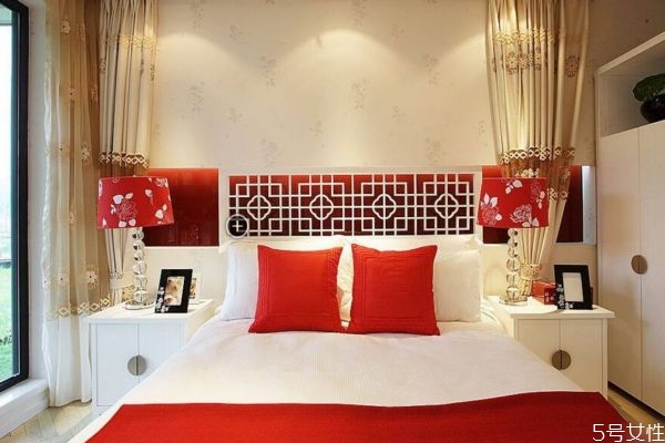 結(jié)婚是否應(yīng)該在有房有車(chē)的前提下呢 結(jié)婚是否應(yīng)該在有房有車(chē)的前提下呢