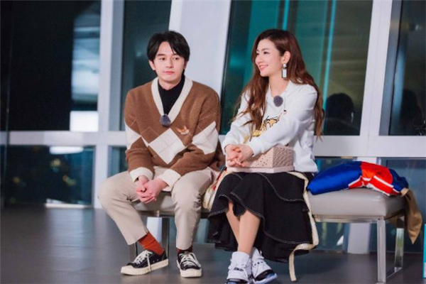 男人為什么喜歡和前任保持聯(lián)系 男朋友和前任聯(lián)系怎么辦 男人為什么喜歡和前任保持聯(lián)系 男朋友和前任聯(lián)系怎么辦