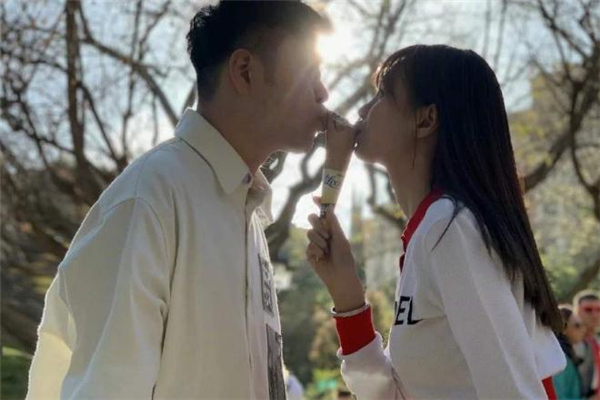 結(jié)婚了該不該和前任聯(lián)系 結(jié)婚后該不該刪除前任 結(jié)婚了該不該和前任聯(lián)系 結(jié)婚后該不該刪除前任