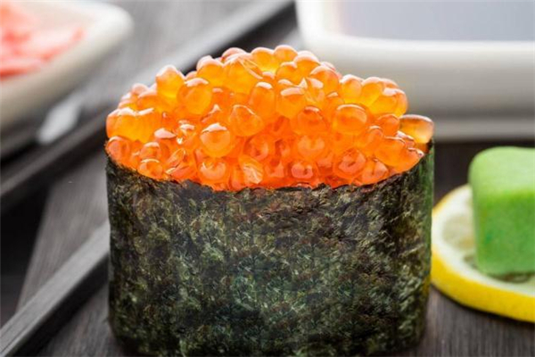 魚(yú)子醬為什么不能用金屬勺子 魚(yú)子醬為什么要用貝殼勺 魚(yú)子醬為什么不能用金屬勺子 魚(yú)子醬為什么要用貝殼勺