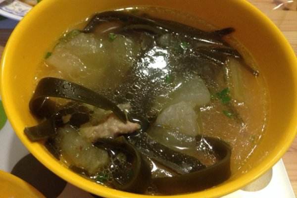 海帶排骨湯熱量是多少 喝海帶排骨湯容易長(zhǎng)胖嗎 海帶排骨湯熱量是多少 喝海帶排骨湯容易長(zhǎng)胖嗎