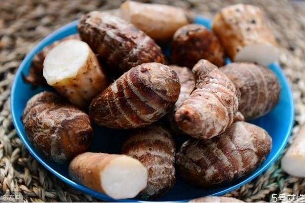 芋頭發(fā)芽可以吃嗎 芋頭應該怎么吃呢 芋頭發(fā)芽可以吃嗎 芋頭應該怎么吃呢