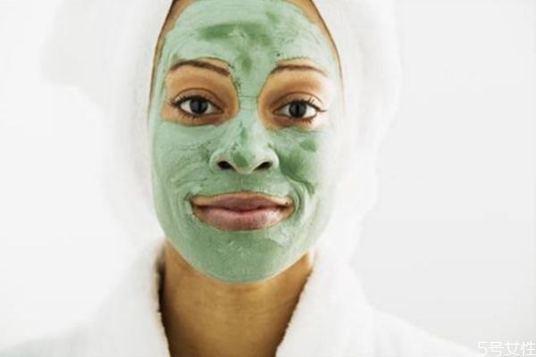 敷完清潔面膜后要洗臉嗎 敷完清潔面膜后護(hù)膚步驟 敷完清潔面膜后要洗臉嗎 敷完清潔面膜后護(hù)膚步驟