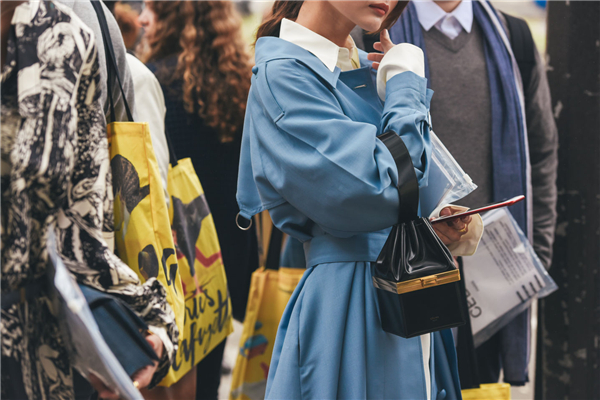 日常通勤裝怎么穿搭 通勤裝怎么搭配更好看 日常通勤裝怎么穿搭 通勤裝怎么搭配更好看