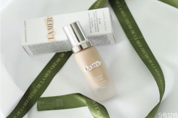 粉底液有什么好處 使用粉底液的注意事項 粉底液有什么好處 使用粉底液的注意事項