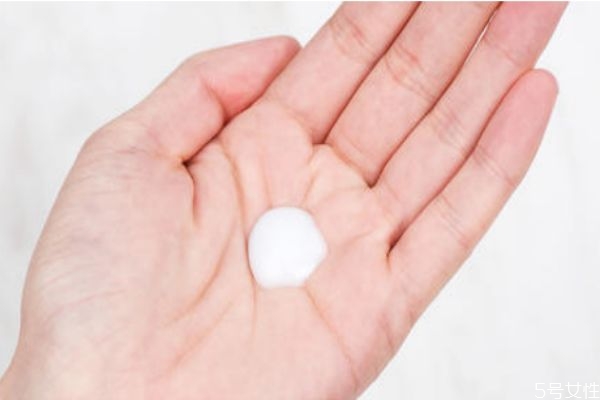 身體乳分男女嗎 身體乳男女都能用 身體乳分男女嗎 身體乳男女都能用