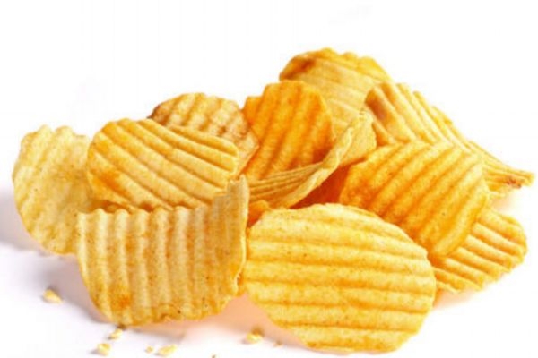 薯片的熱量有多大呢 吃薯片會(huì)長(zhǎng)胖嗎 薯片的熱量有多大呢 吃薯片會(huì)長(zhǎng)胖嗎