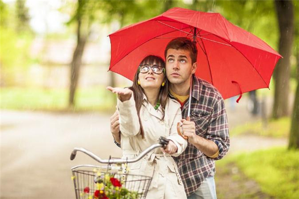 缺愛(ài)的人有什么表現(xiàn) 缺愛(ài)的人該怎么治愈 缺愛(ài)的人有什么表現(xiàn) 缺愛(ài)的人該怎么治愈